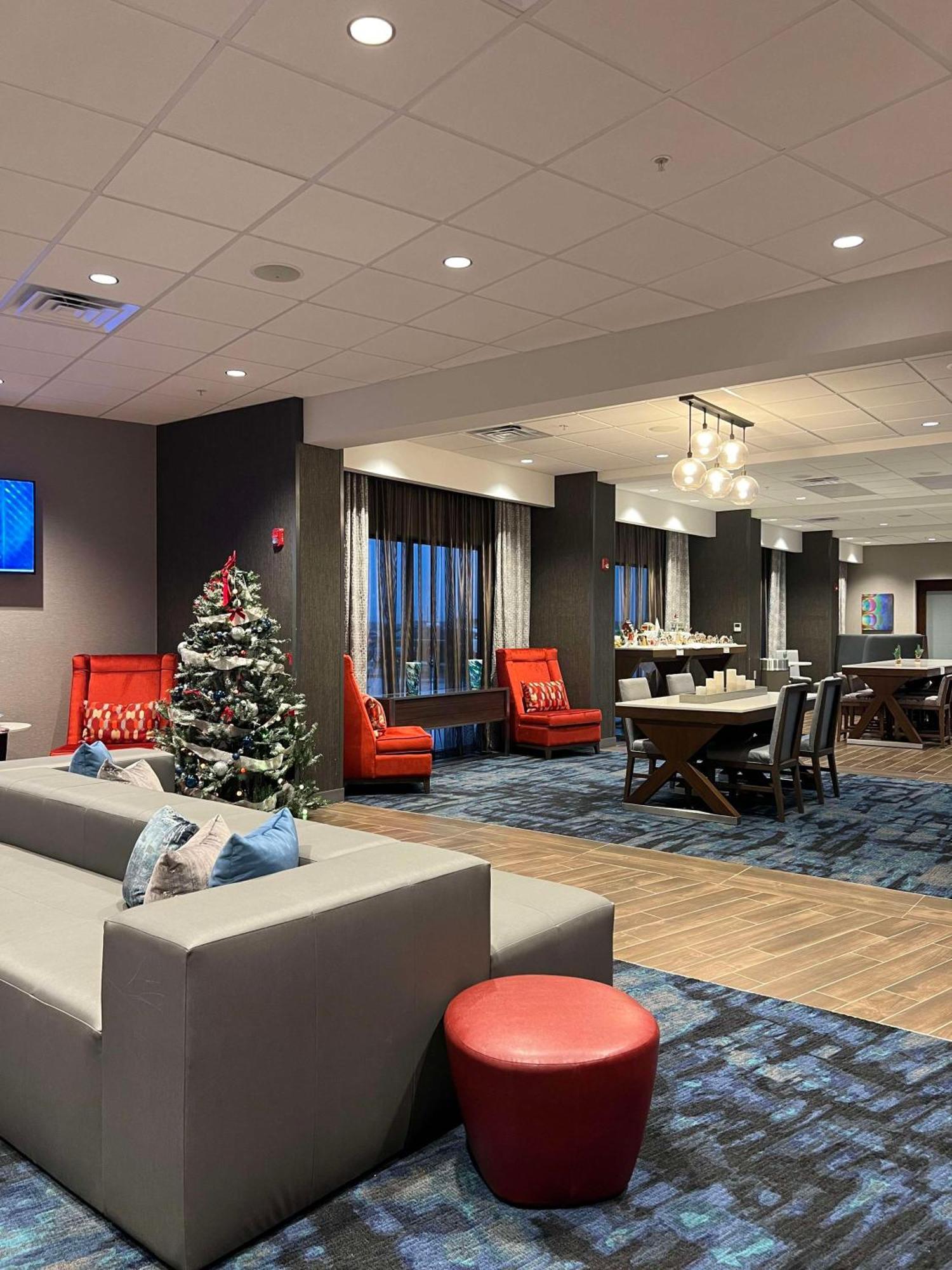 Hampton West Wichita 3*